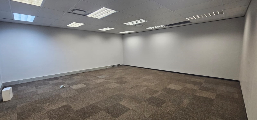 To Let commercial Property for Rent in Vincent Eastern Cape
